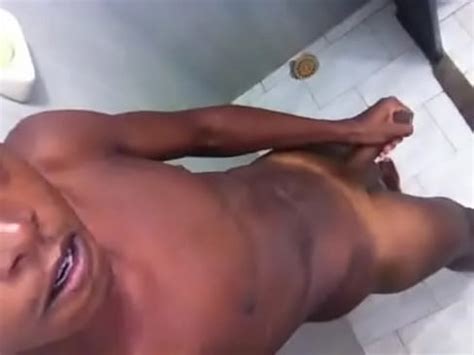 Novinho Batendo Punheta Banho XVIDEOS