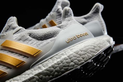 荣耀的代言白金配色 Ultra Boost 3 0 让人难以抗拒 球鞋资讯 FLIGHTCLUB中文站 SNEAKER球鞋资讯第一站