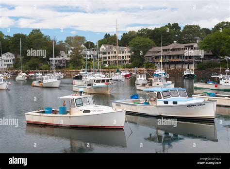 Fishing boats in Perkins Cove harbor, Ogunquit, Maine, USA Stock Photo ...