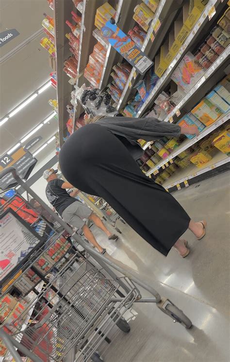 Milf In Long Black Dress Bending Over Vpl Forum