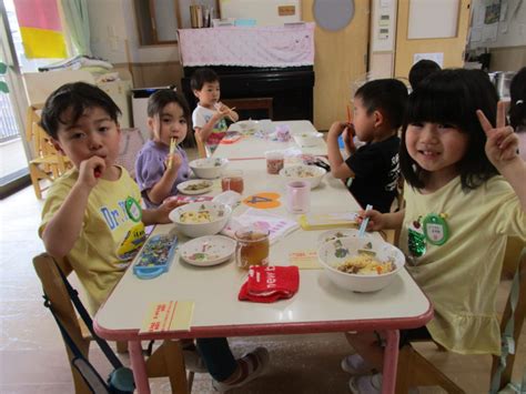 6月9日金）他人丼 野菜の梅おかか和え チーズ 社会福祉法人 椥辻福祉会 椥辻こども園