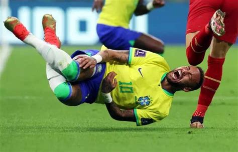 Neymar mostra otimismo em sua recuperação após lesão no tornozelo