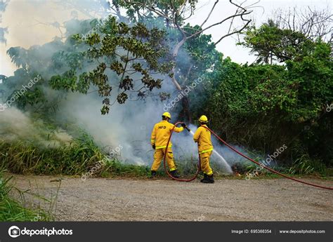 Kahuku Jan 2024 Honolulu Fire Department Hfd Firefighters Responding ...