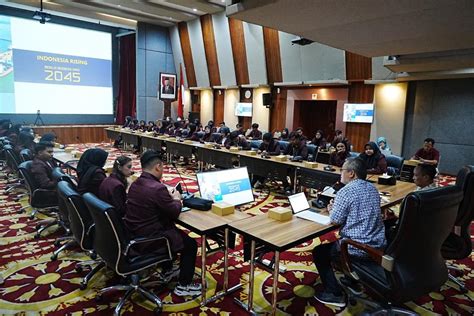 InfoPublik Kemenko Perekonomian Ajak Mahasiswa Manfaatkan Bonus Demografi