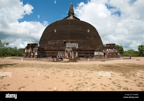 Huge Stone Vihara Dome Hi Res Stock Photography And Images Alamy