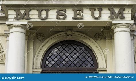 Museum Metal Sign and Entrance Editorial Stock Image - Image of cutout, entrance: 108927664