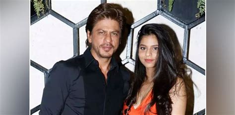 VIRAL: Suhana Khan gifted acting journal from Shah Rukh Khan