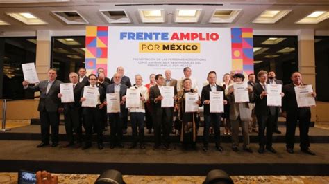 Frente Amplio por México concluye recolección de firmas para sus