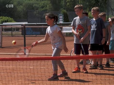 Kooperationen Zwischen Schulen Und Vereinen So Funktioniert Tennis In