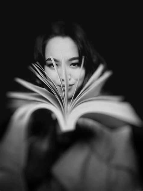 Pin on Марафон | Book photography instagram, Self portrait photography ...