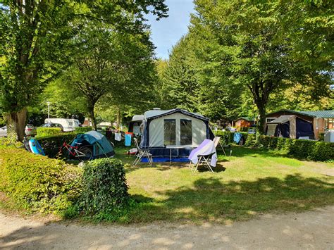 Camping Et Base De Loisirs La Plaine Tonique Ain