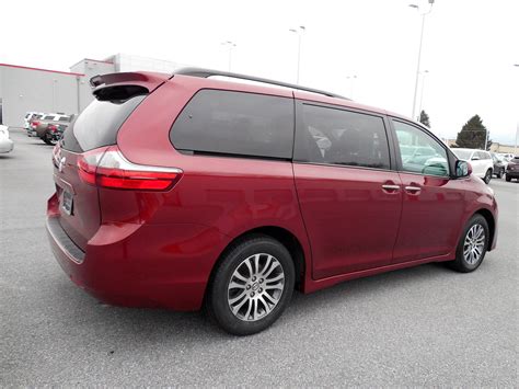 Certified Pre Owned Toyota Sienna Xle Mini Van Passenger In East