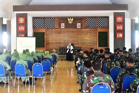 Tim Kesehatan Brigif Raider Dy Kostrad Sosialisasi Penyakit Menular