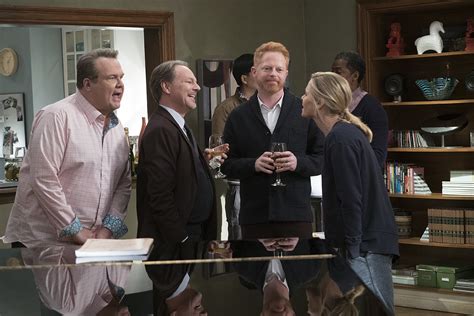 modern family full cast crew tv guide