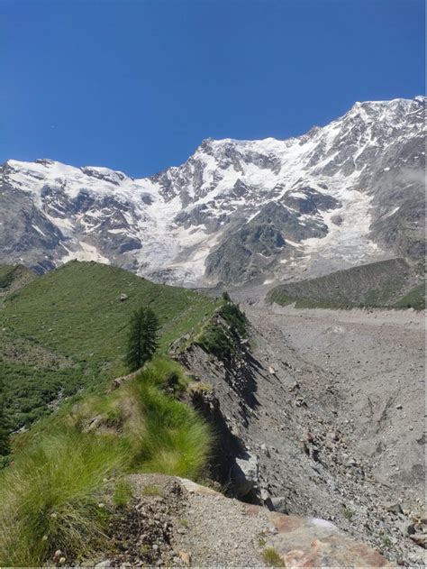 Cos Un Ghiacciaio Nero L Esempio Del Belvedere Montagna Tv