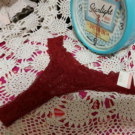 VICTORIA S SECRET HI CUT LEGS BIKINI CROCHET LACE FI Gem