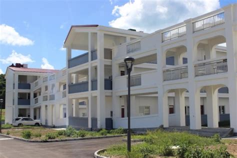 uwi  islands campus welcomes  students  matriculation