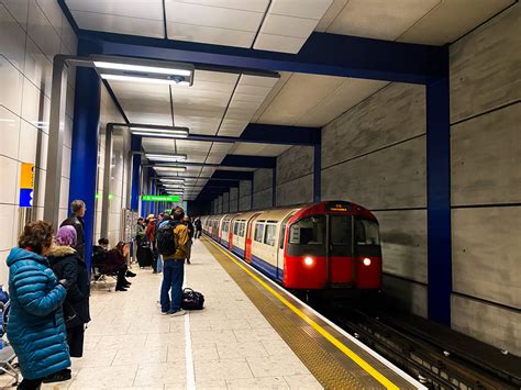 1973 Stock 238 Piccadilly Line Heathrow Terminal 5 Flickr