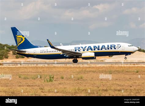 Palma De Mallorca Spain July Ryanair Boeing Airplane