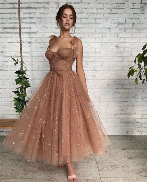 Pin De принцесса дури Em 𝙾𝚞𝚝𝚏𝚒𝚝 Em 2024 Vestidos Estilosos Vestidos