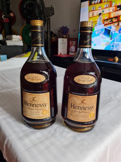 Hennessy VSOP 1L, Food & Drinks, Alcoholic Beverages on Carousell