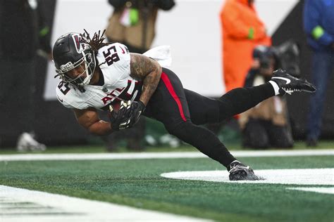 Falcons Ground Jets In Defense First Week Matchup The Falcoholic