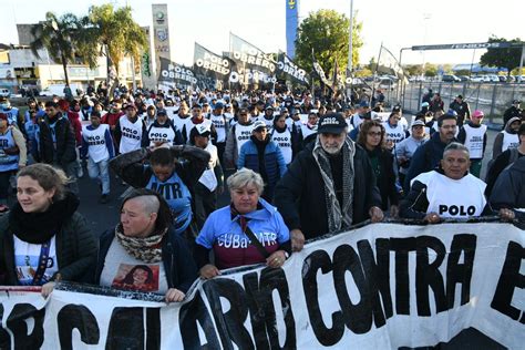 Los Piqueteros Salen A La Calle Por Falta De Alimentos Y Comida En Los Comedores Es La Primera