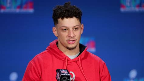 New Mahomes 'Cheating Allegations' Rumor Falsely Claims He Took Male ...