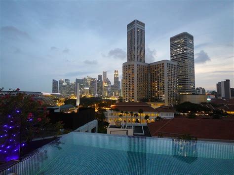 Hotels In Singapore With BEAUTIFUL Rooftop Swimming Pools