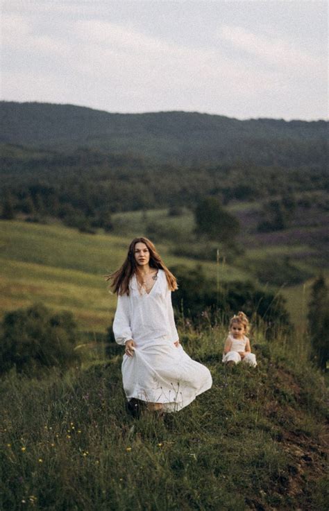 Фотограф Аня Осипова | Mom daughter photography, Family portrait poses ...