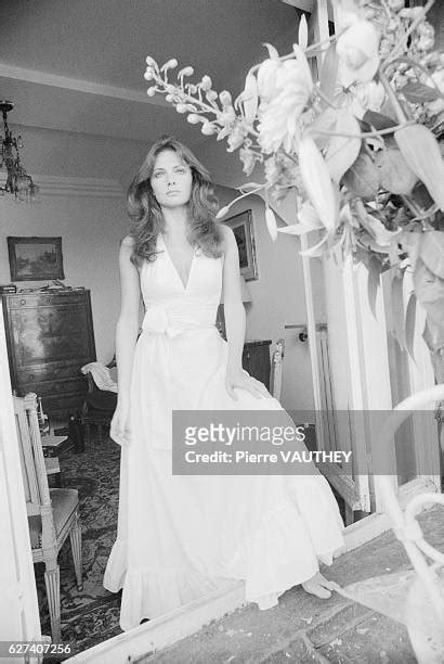 Jacqueline Bisset 1972 Photos And Premium High Res Pictures Getty Images