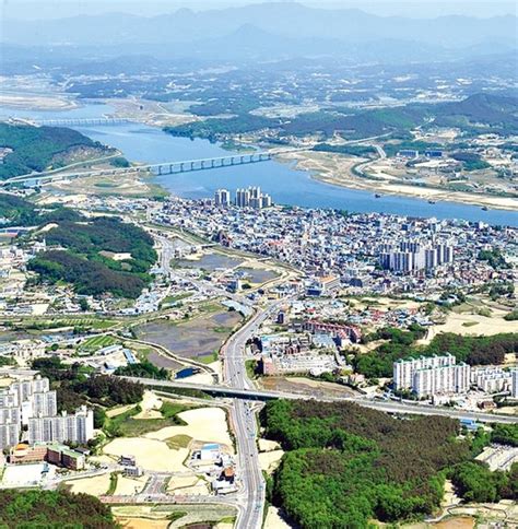 대한민국 도시 이야기 골프장 빼곡하던 농촌도시 여주 규제 풀자 2년새 2300억 투자유치 네이트 뉴스