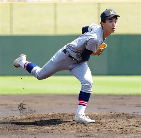 慶応・小宅雅己4回途中4失点、不調もあえて起用森林監督「夏に向けて感じることがあると思う」 高校野球写真ニュース 日刊スポーツ