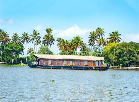 Beautiful Alappuzha And Kovalam Honeymoon Package For Nights Days