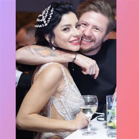 Мерве Болугур Merve Bolugur Official Group | VK