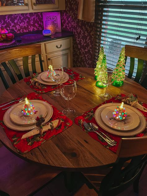 Christmas Dinner Tablescape And Christmas Placesettings Entertaining