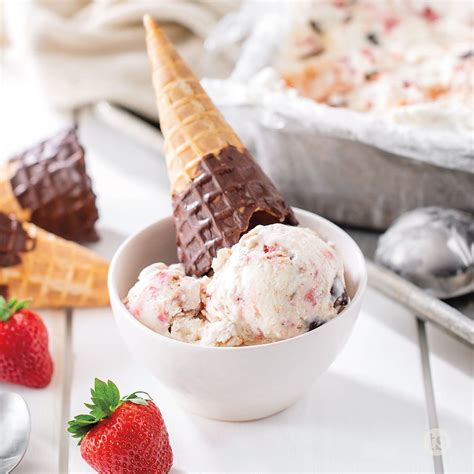 Strawberry Ice Cream Cone Bowls Tastefully Simple Recipe In 2022