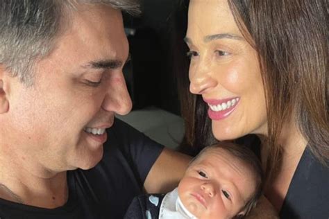 Claudia Raia Leva Filho Ao Pediatra E Mostra Momento Especial Em