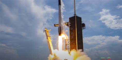 Spacexs Falcon Heavy Rocket Worlds Most Powerful Rocket Launches