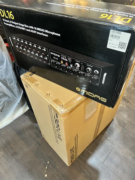 紐約樂器 Midas M32r Live 數位混音器 售價：120000 Dl16