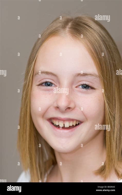 Pretty 12 Year Old Blonde Hi Res Stock Photography And Images Alamy