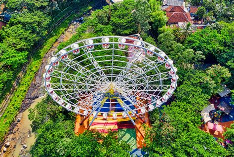 Aerial Photography of White Ferris Wheel · Free Stock Photo