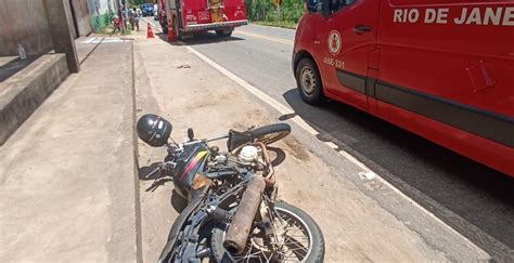 Motociclista é socorrido em estado grave após acidente em Aperibé