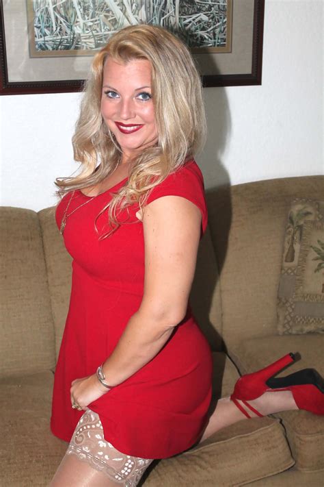 Polish Milf Ala High Heels And Nylons From Alanylons Sexiezpicz