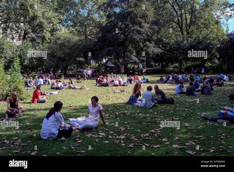 Gordon Square Bloomsbury London Stock Photo Alamy