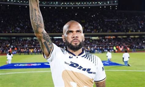 Pumas Rescinde Contrato De Dani Alves Ap S Acusa O De Agress O Sexual