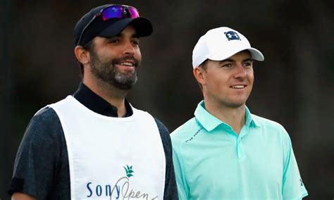 Jordan Spieth temporarily switches caddie; taps father to carry his bag ...