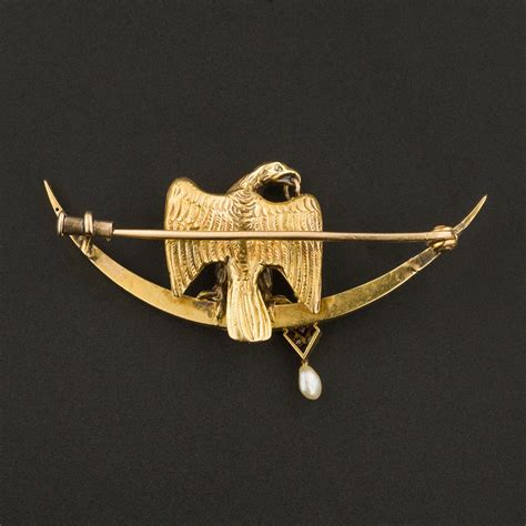 Antique Falcon Brooch of 18k Gold - Trademark Antiques