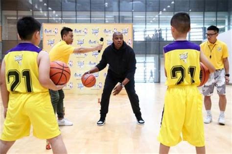 今年的nba中國賽，一瓶飲料燃爆了老生常談的「夢想」 每日頭條