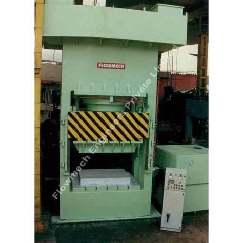 Hydraulic Smc Dmc Molding Press Manufacturer Seller In New Delhi